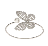 دستبند زنانه مدل پروانه نگین دار و مروارید